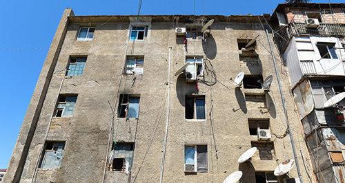 Общежитие в Сумгаите после пожара. Фото: © Sputnik / Murad Orujov https://ru.sputnik.az/incidents/20170806/411367280/sumgajyt-pozhar-zhilcy-ochevidcy.html