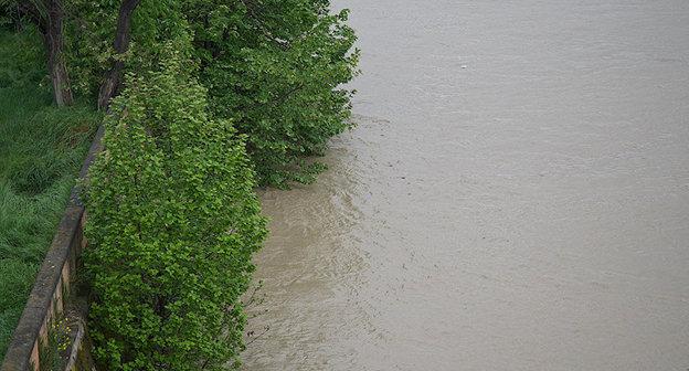 Ингури Фото © Sputnik/
https://sputnik-georgia.ru/incidents/20170806/236881345/V-Svaneti-mashina-upala-v-reku-voditel-pogib.html