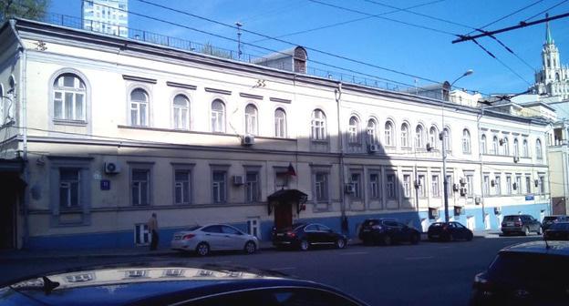 Басманный районный суд Москвы. Фото пользователя Simondedovsk http://wikimapia.org