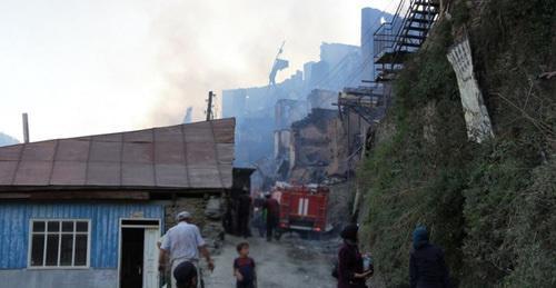Пожар в селе Мокок. Дагестан 21 августа 2016 г. Фото пресс-службы ГУ МЧС по Республике Дагестан