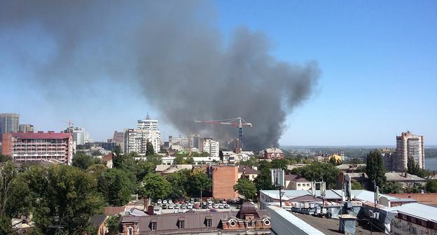Вид на Ростов-на-Дону во время пожара. Фото https://big-rostov.ru/gigantskij-pozhar-polyxaet-v-centre-rostova/