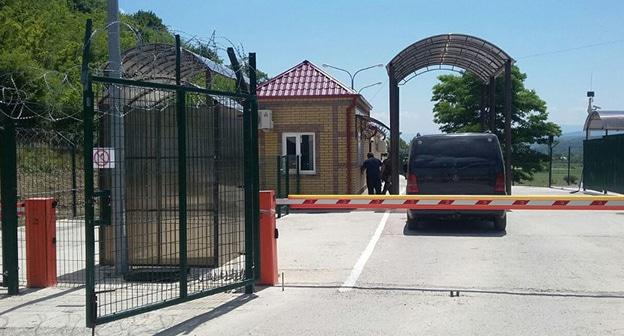 Пункт упрощенного пересечения Южной Осетии с Грузией. Фото © Sputnik / Наталья Айриян

