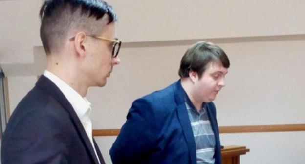 Алексей Волков (справа) и Роман Зайцев на судебном заседании, март 2017 года. Фото Татьяны Филимоновой для "Кавказского узла"
