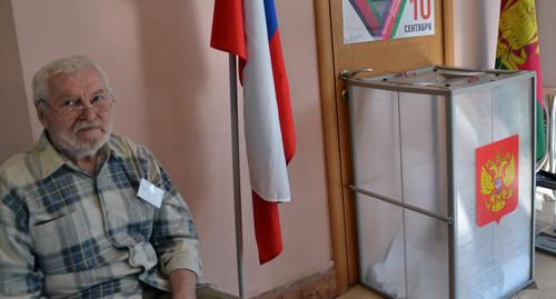 Наблюдатель на избирательном участке в Сочи. 10 сентября 2017 г. Фото Светланы Кравченко для "Кавказского узла"