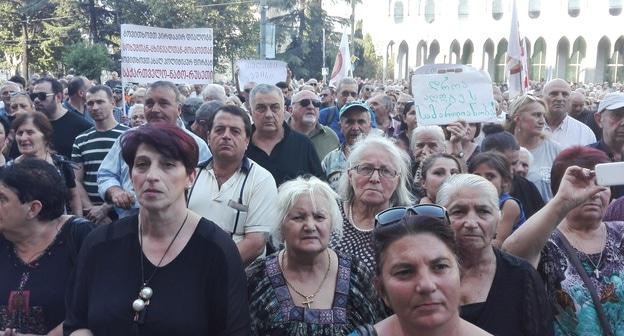 Участники акции протеста "Альянса патриотов". Тбилиси, 17 сентября 2017 года. Фото Инны Кукуджановой для "Кавказского узла"