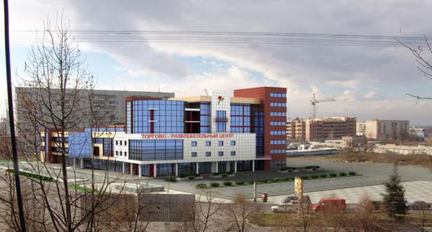 Торгово-развлекательный центр "Столица". Владикавказ. Фото: stim http://wikimapia.org/