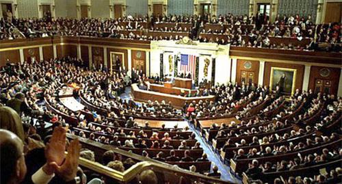 Объединенная сессия Конгресса в Палате Представителей. Фото  Susan Sterner https://ru.wikipedia.org/wiki/Конгресс_США