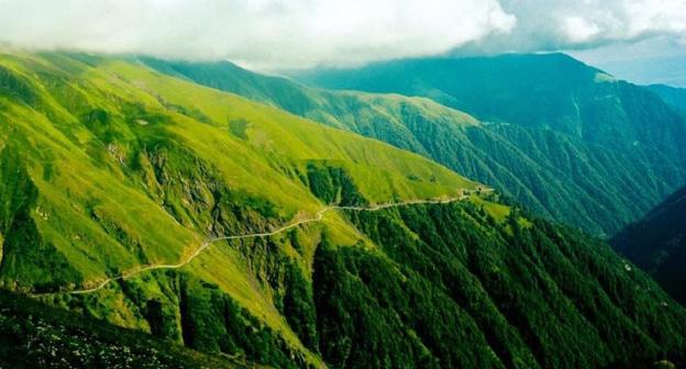 Горный массив в районе Тушетии. Фото https://sputnik-georgia.ru