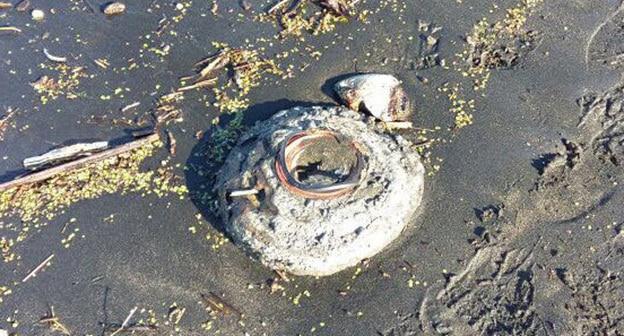 Противотанковая мина,  обнаруженная рядом с портом в Азербайджане. Фото: пресс-служба ANAMA