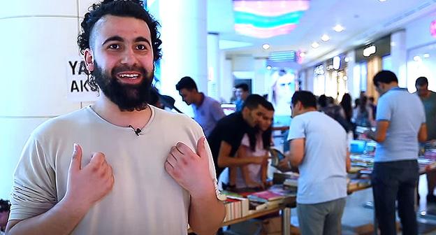 Житель Баку Гурбан Мамедов Фото: стоп-кадр видео https://www.youtube.com/watch?time_continue=90&v=bVBO4r3W_28