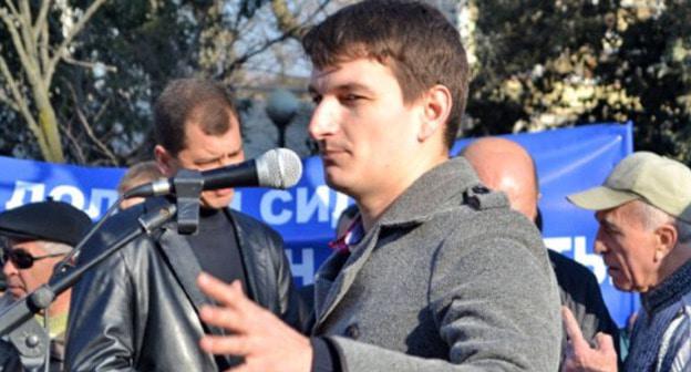 Александр Валов. Фото: "Югополис", http://www.yugopolis.ru/news/social/2014/12/29/77642/fas-sochi-skandaly-gornolyjnye-kurorty-blogery-aleksandr-valov