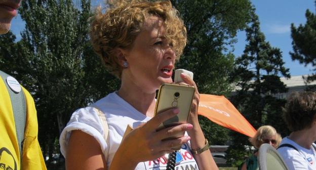 Анастасия Шевченко на митинге 12 июня. Фото Константина Волгина для "Кавказского узла"
