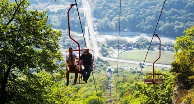 Канатная дорога, ведущая на хребет Уна-Коз. Фото с сайта Lost in Krasnodar.