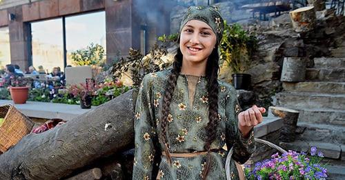 Девушка в грузинском костюме на празднике Тбилисоба. Фото © Sputnik / Alexander Imedashvili

