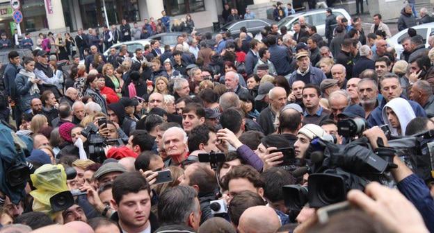 Акция протеста возле сакребуло. Тбилиси, 10 октября 2017 г. Фото Инны Кукуджановой для "Кавказского узла"

