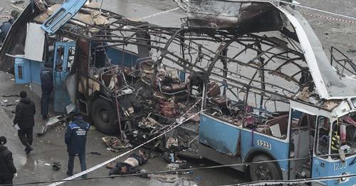 На месте теракта 30 декабря 2013 года в Волгограде. Фото: REUTERS/Stringe