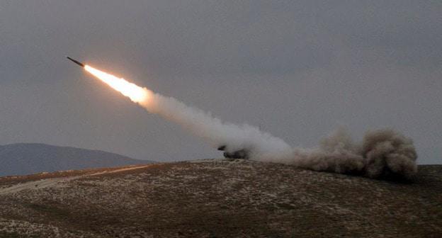 Боевые стрельбы из зенитно-ракетных комплексов "БУК-МБ". Фото http://mod.gov.az/ru/foto-arhiv-045/