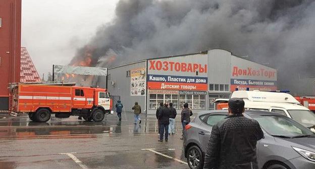 Пожар на рынке "Атлант". Ростов-на-Дону, 22 октября 2017 года. Фото: ВК, группа "Ростов Главный"