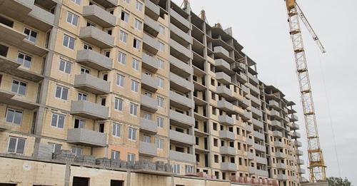 Строящийся дом. Астрахань. Фото http://ast-news.ru/node/155917