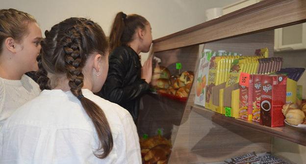 Школьная столовая. Фото: Sputnik/Сария Кварацхелия