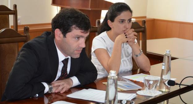 Темирхан Халилов. Фото http://www.dagminobr.ru/news/novosti_obshie/v_minobrnauki_rd_proshel_priem_grajdan_12_09_12_09/