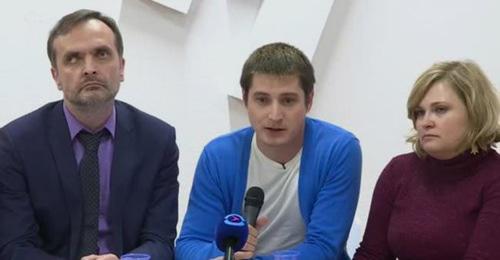 Елена Милашина, Максим Лапунов, Игорь Кочетков (справа налево). Фото: RFE/RL