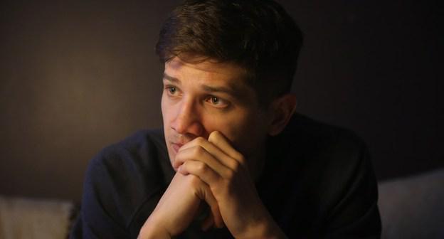 Кантемир Балагов. Фото https://capost.media/news/culture/kantemir-balagov-vse-kto-khochet-chego-to-dobitsya-pokidayut-nalchik/