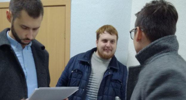 Алексей Волков (в центре). Фото Татьяны Филимоновой для "Кавказского узла"