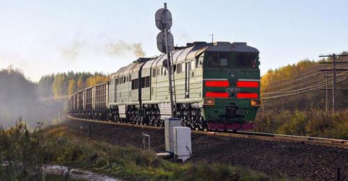 Грузовой поезд. Фото: Alexander Fomichev / Flickr.com