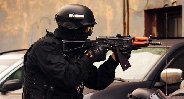 Сотрудник силовых структур. Фото http://nac.gov.ru/kontrterroristicheskie-operacii/v-hode-perestrelki-na-postu-dps-v-ingushetii.html