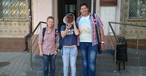 Анастасия Дейнека, Елена Куликова и Фёдор Лаптев (cлева направо). Фото http://www.donnews.ru