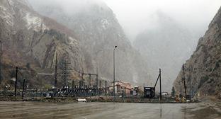 КПП Казбеги. Фото  Ахмеда Альдебирова для "Кавказского узла"

