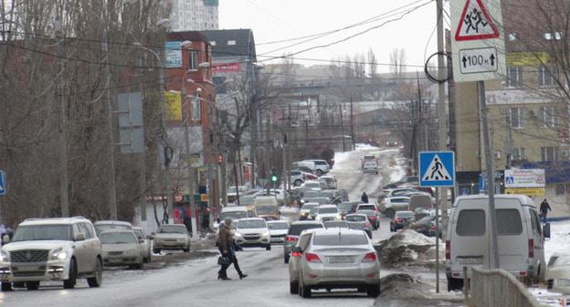 Пешеходный переход на улице Ткачева в Волгограде. Фото Вячеслава Ященко для "Кавказского узла"