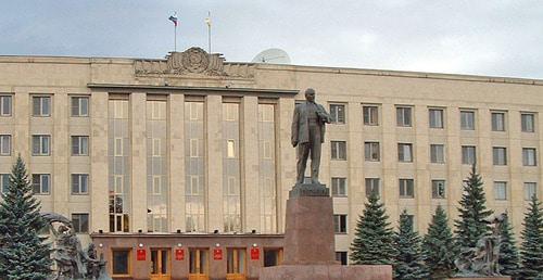 Здание администрации и памятник Ленину в Ставрополе. Фото: kudinov_dm https://ru.wikipedia.org