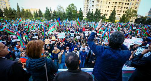 Выступление лидера ПНФА Али Керимли на оппозиционном митинге в Баку. 28 октября 2017 года. Фото Азиза Каримова для "Кавказского узла"