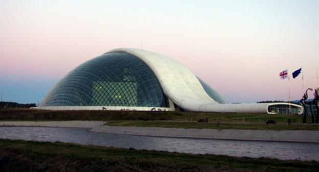 Грузинский парламент, Кутаиси. Фото Юлии Кашеты для "Кавказского узла".