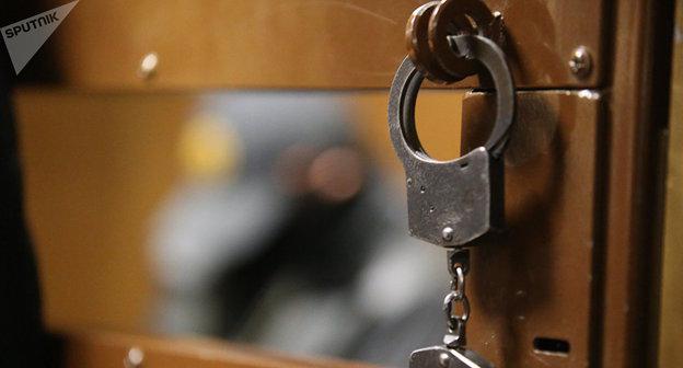 Наручники. Фото © Sputnik/ vitaliy belousov, https://sputnik-georgia.com/incidents/20171204/238417931/tbilisshi-sisxliani-garchevis-saqmeze-kidev-sami-adamiani-daakaves.html 
