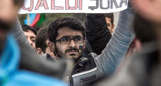 Cын осужденного Туран Ибрагим. Фото: Firi Salim (RFE/RL)