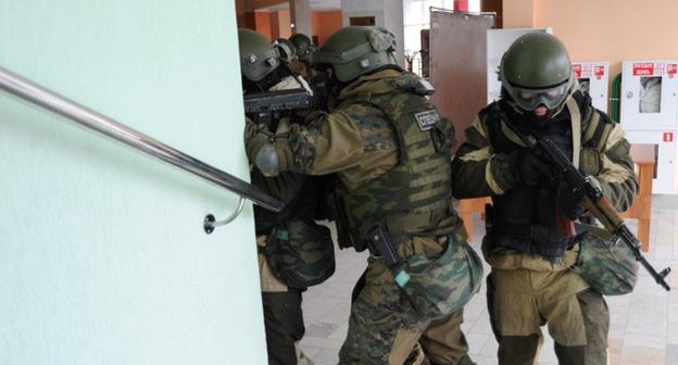 Сотрудники силовых структур. Фото: Пресс-служба антитеррористического комитета http://nac.gov.ru/