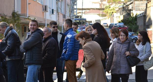 Обманутые дольщики ЖСК "Клубничное" провели в Сочи сход. 10 декабря 2017 г. Фото Светланы Кравченко для "Кавказского узла"