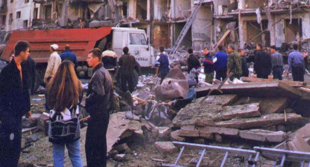 Последствия взрыва жилого дома в Волгодонске. 16 сентября 1999 г. Фото: общественное достояние https://ru.wikipedia.org