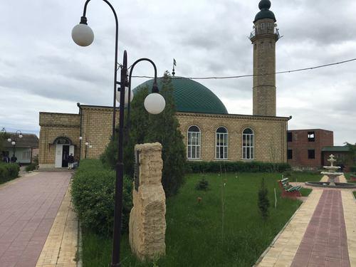 Мечеть на улице Омарова в Махачкале. Фото с официальной страницы мечети. https://www.facebook.com/masjid.Tangim/photos/a.308561295979016.1073741827.304761999692279/764104840424657/?type=3&theater
