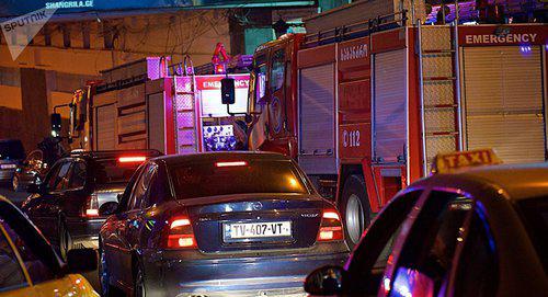 Пожарные машины в Тбилиси. фото © Sputnik / Alexander Imedashvili, https://sputnik-georgia.ru/incidents/20171219/238611325/Pozhar-unes-zhizni-treh-chelovek-v-Rustavi.html
