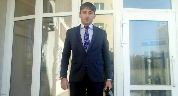 Адвокат Александр Аганов выходит из здания суда. Фото Валерия Люгаева для "Кавказского узла"
