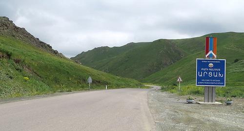 Участок дороги Варденис-Мартакерт. Фото Алвард Григорян для "Кавказского узла"
