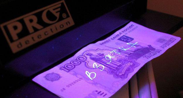 Взятка. Фото Елены Синеок Юга.ру, https://www.yuga.ru/news/302781/