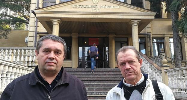 Адвокат Михаил Охрименко (слева) и осужденный Юрий Малыгин. Фото Светланы Кравченко для "Кавказского узла"