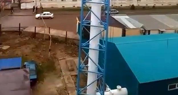 Фрагмент трубы котельной. Фото Стоп-кадр видео пользователя 
n_delo https://www.instagram.com/p/BdfTP2DgaTI/