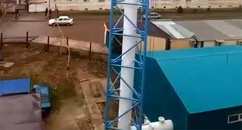 Фрагмент трубы котельной. Фото Стоп-кадр видео пользователя 
n_delo https://www.instagram.com/p/BdfTP2DgaTI/