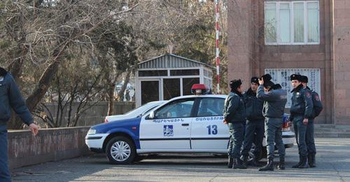 Сотрудники полиции. Ереван, 7 января 2018 г. Фото Тиграна Петросяна для "Кавказского узла"